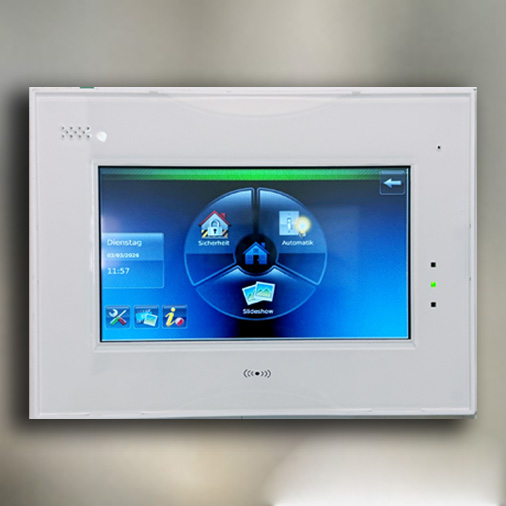 Alarmzentrale zur Steuerung und Überwachung eines Einbruchmeldesystems