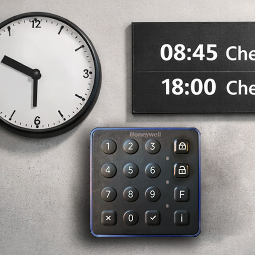 Zutrittskontrolle für Industriegebäude mit klaren Zugangsberechtigungen